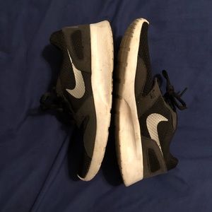 Black/Silver/White Nike Sneakers
